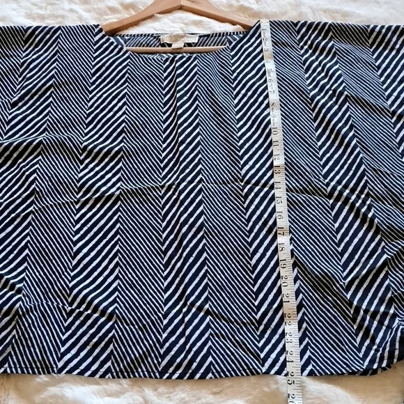 Michael Kors Navy & White Chevron Batwing Top – Size L - Picture 4 of 9